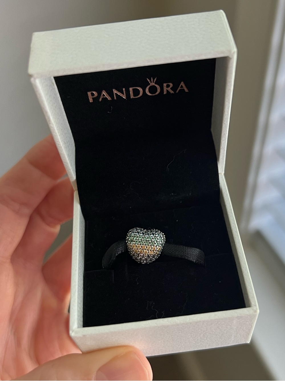 Pandora Open my heart Pavé Heart Charm